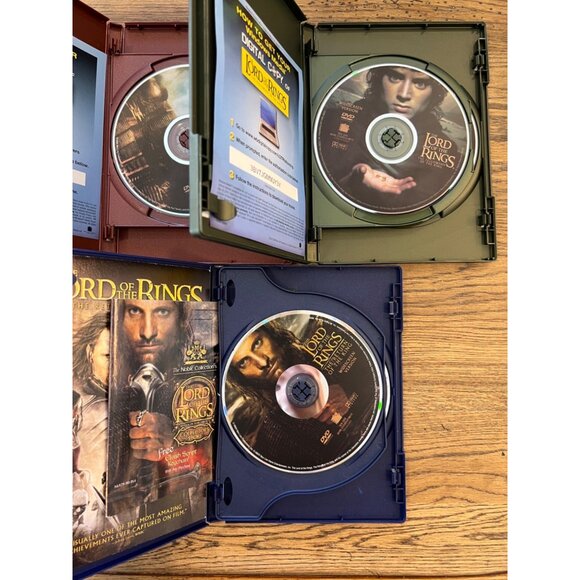The Lord Of The Rings Trilogy Widescreen DVD Set The Two Towers - Picture 2 of 3